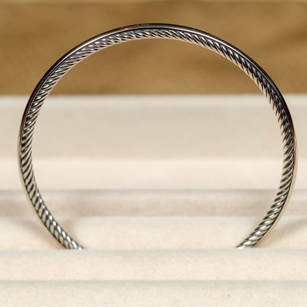 David Yurman
DY Inside-Out Cable Classic Bangle